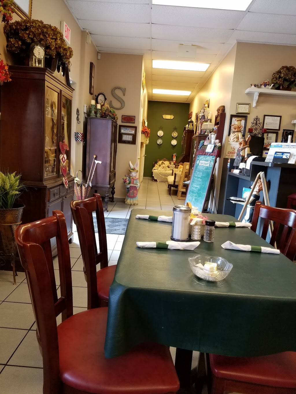 Southern Sisters Cafe | restaurant | 2242 Sarno Rd, Melbourne, FL 32935, USA | 3217753442 OR +1 321-775-3442