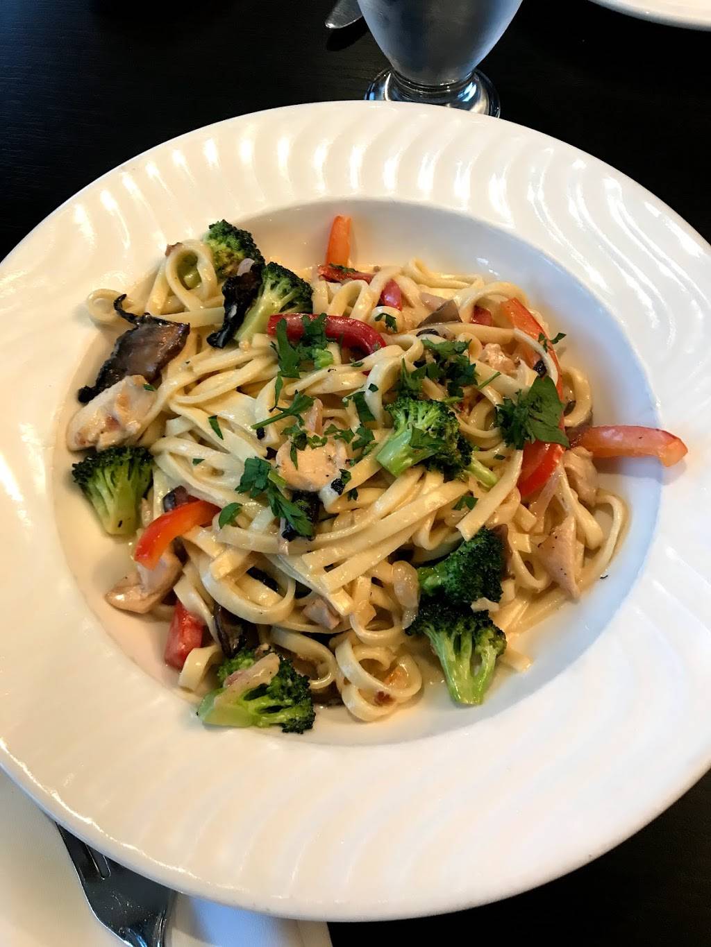 Vesuvio Ristorante | restaurant | 91 George St S, Brampton, ON L6Y 1P4, Canada | 9054590511 OR +1 905-459-0511