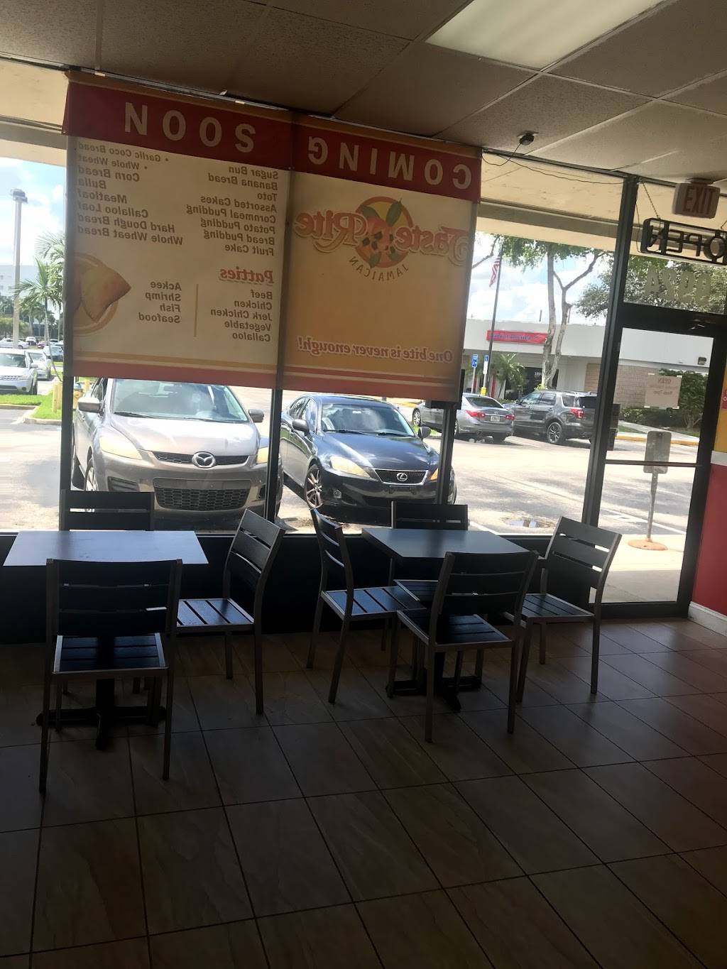 Taste Rite Jamaican Bakery | restaurant | 9924 Pines Blvd, Pembroke Pines, FL 33024, USA | 9549986298 OR +1 954-998-6298