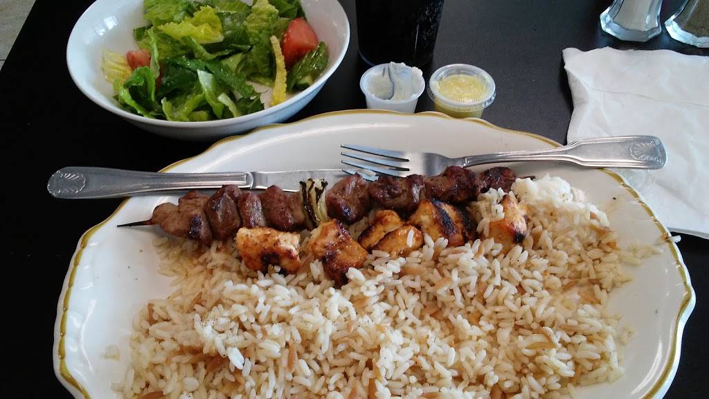 Samias Phoenician Grill | restaurant | 72 Boardman Poland Rd, Boardman, OH 44512, USA | 3307435777 OR +1 330-743-5777