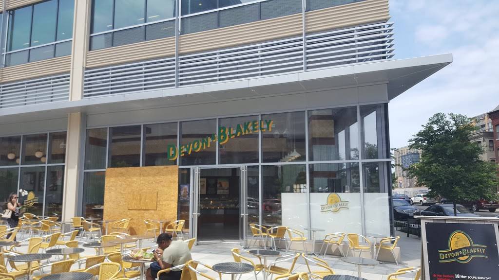 Devon & Blakely | restaurant | 601 Massachusetts Ave NW, Washington, DC 20001, USA | 2022169600 OR +1 202-216-9600