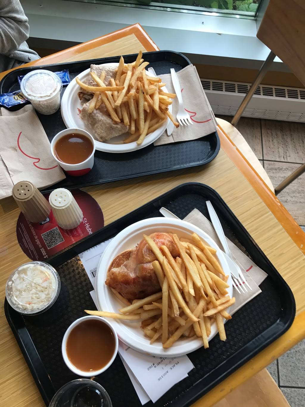 St-Hubert Express | restaurant | 4120 Boulevard LaSalle, Verdun, QC H4G 2A5, Canada | 5143855555 OR +1 514-385-5555