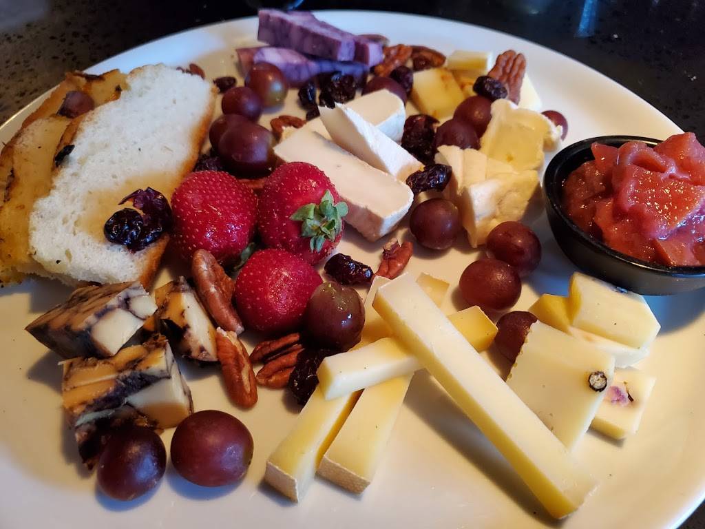 Abruzzo | restaurant | 2131 Rue Sainte-Catherine E, Montréal, QC H2K 2H9, Canada | 5146591887 OR +1 514-659-1887