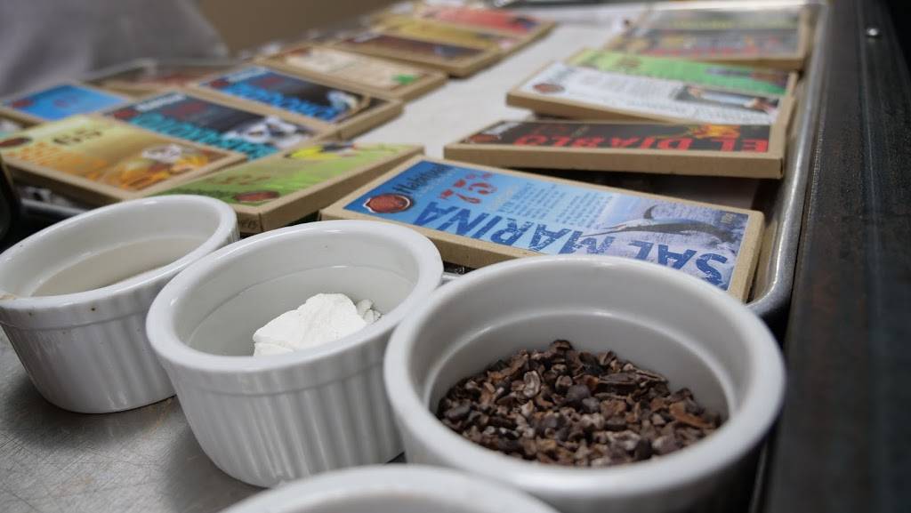 Habitual Chocolate | restaurant | 389 Dundas St, Woodstock, ON N4S 1B6, Canada | 5195351341 OR +1 519-535-1341