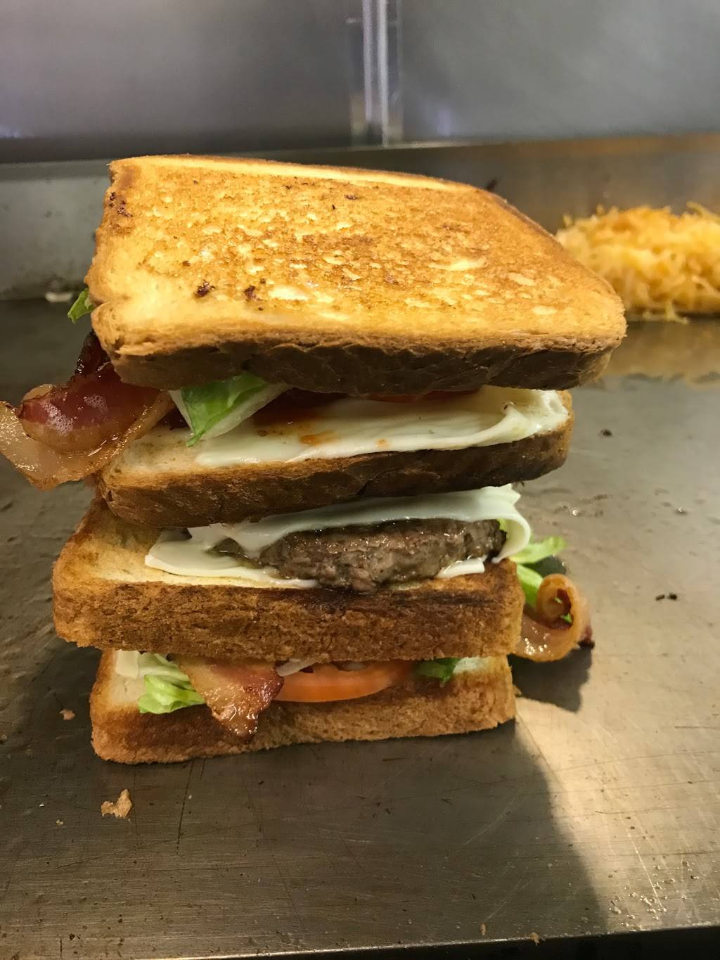 Mister Chubbys | restaurant | 8312 State Rd, Philadelphia, PA 19136, USA | 2157088601 OR +1 215-708-8601