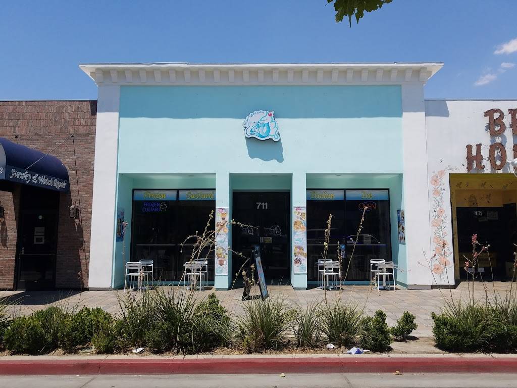 Zero Degrees Custard & Ice | restaurant | 711 W Lancaster Blvd, Lancaster, CA 93534, USA | 6619414193 OR +1 661-941-4193