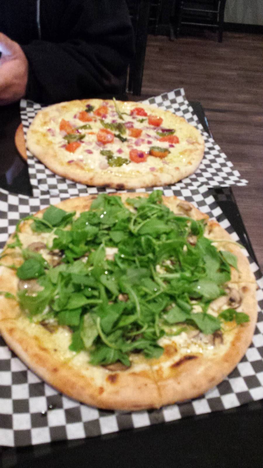 Broken Tree Pizza | restaurant | 124 W Wisconsin Ave #170, Neenah, WI 54956, USA | 9207202275 OR +1 920-720-2275