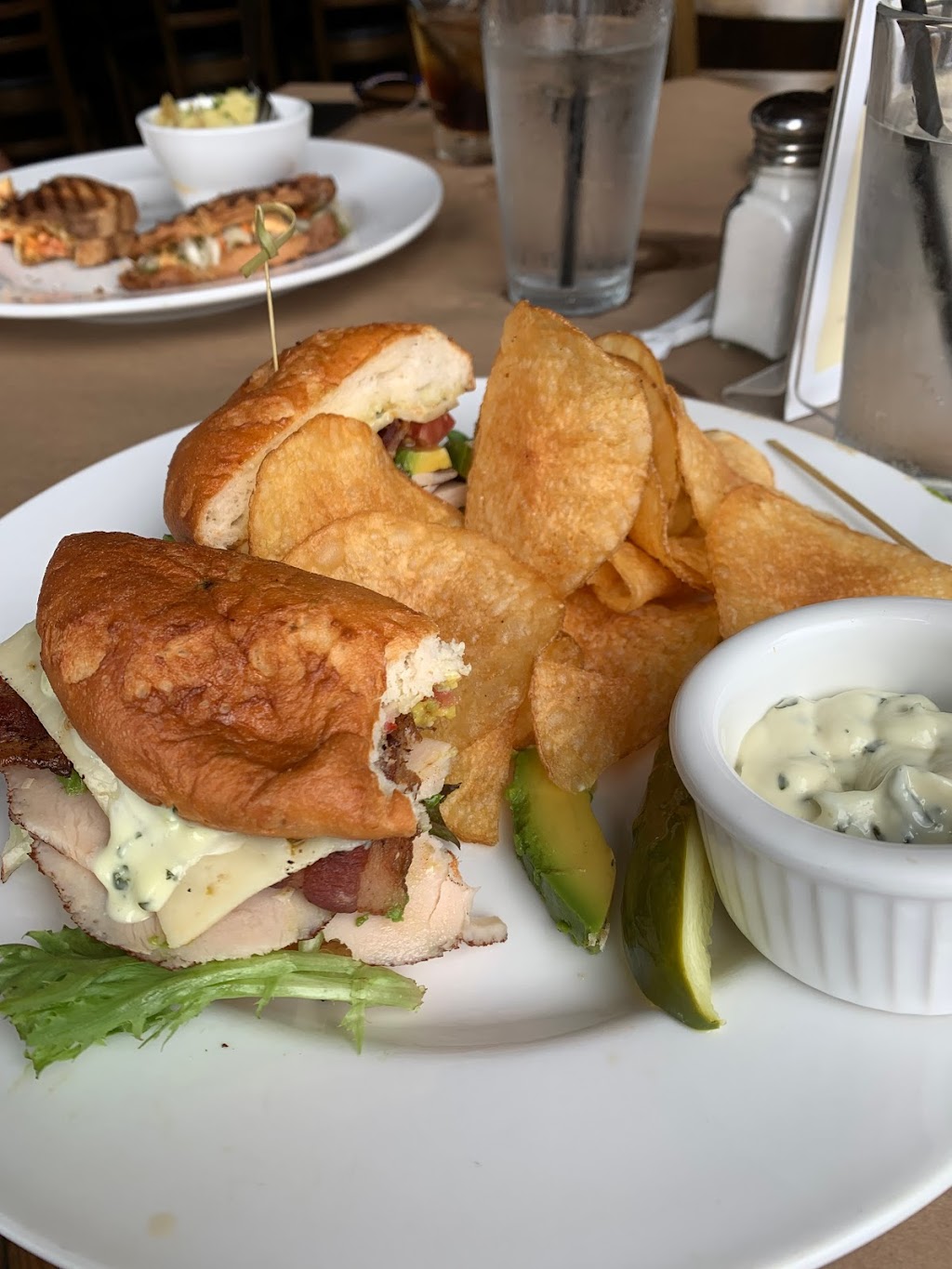 Tavern 109 | restaurant | 109 E Grand River Rd, Williamston, MI 48895, USA | 5176552100 OR +1 517-655-2100