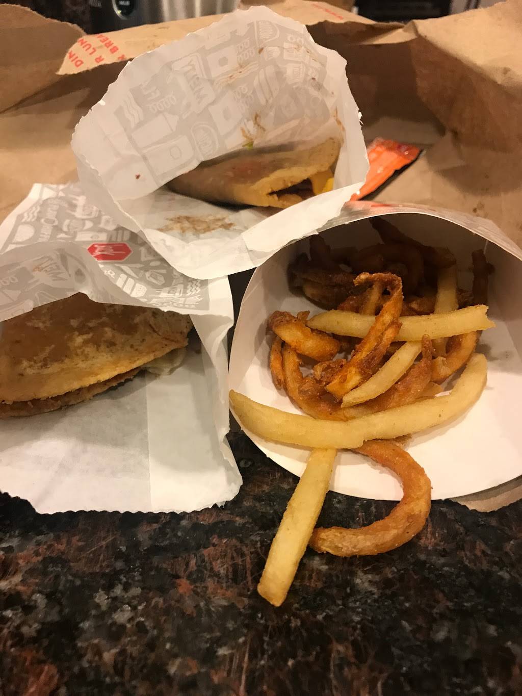 Jack in the Box | restaurant | 27608 Clinton Keith Rd, Murrieta, CA 92562, USA | 9512440439 OR +1 951-244-0439