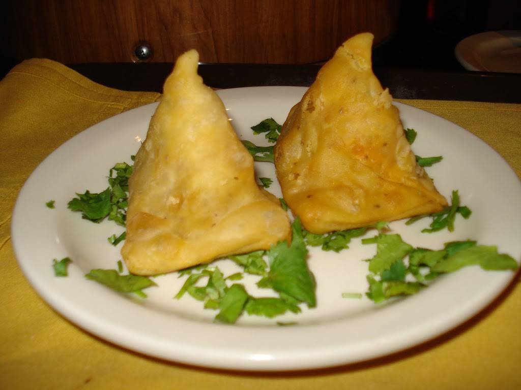 Bombay Curry | restaurant | 101 W Florida Ave, Melbourne, FL 32901, USA | 3214994000 OR +1 321-499-4000