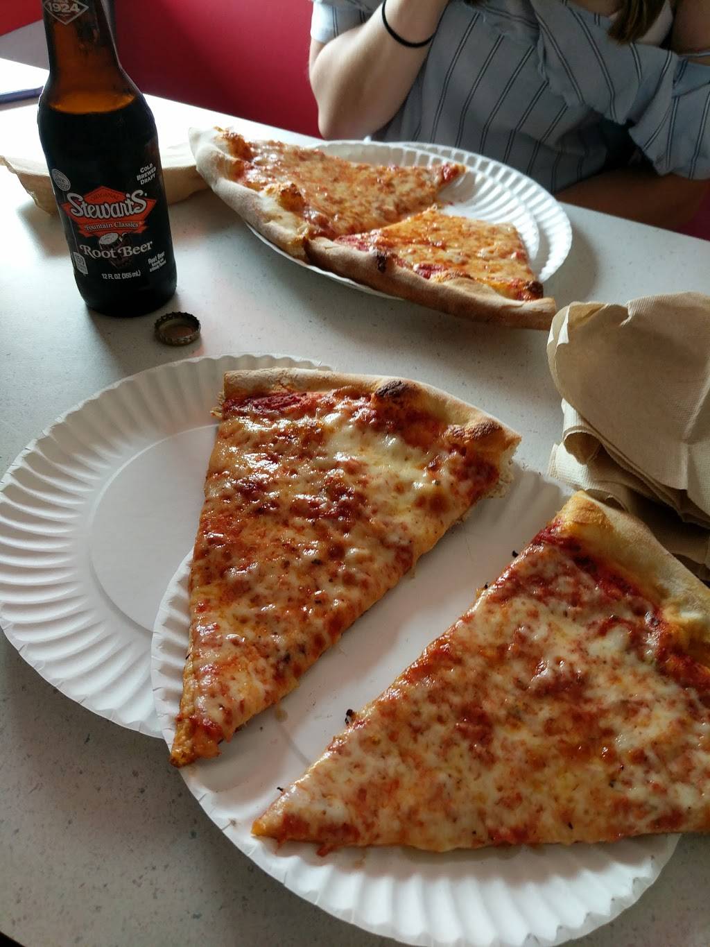 McHughs Primo Pizza Brigantine | restaurant | 3009 Atlantic Brigantine Blvd, Brigantine, NJ 08203, USA | 6092664288 OR +1 609-266-4288