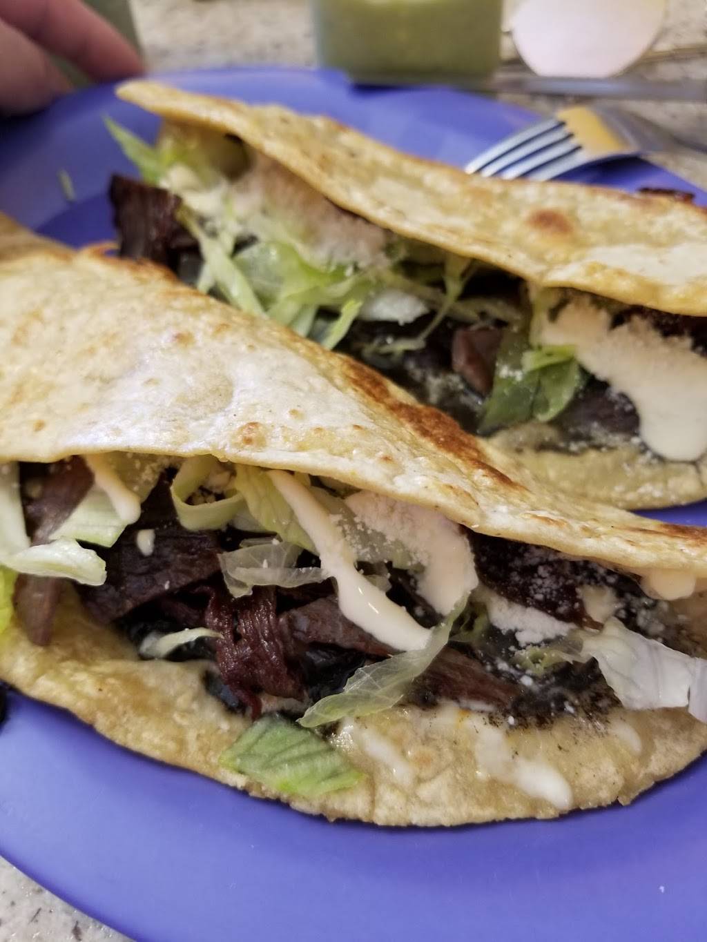 Minnas Restaurant | restaurant | 5046 W Armitage Ave, Chicago, IL 60639, USA | 7734177602 OR +1 773-417-7602