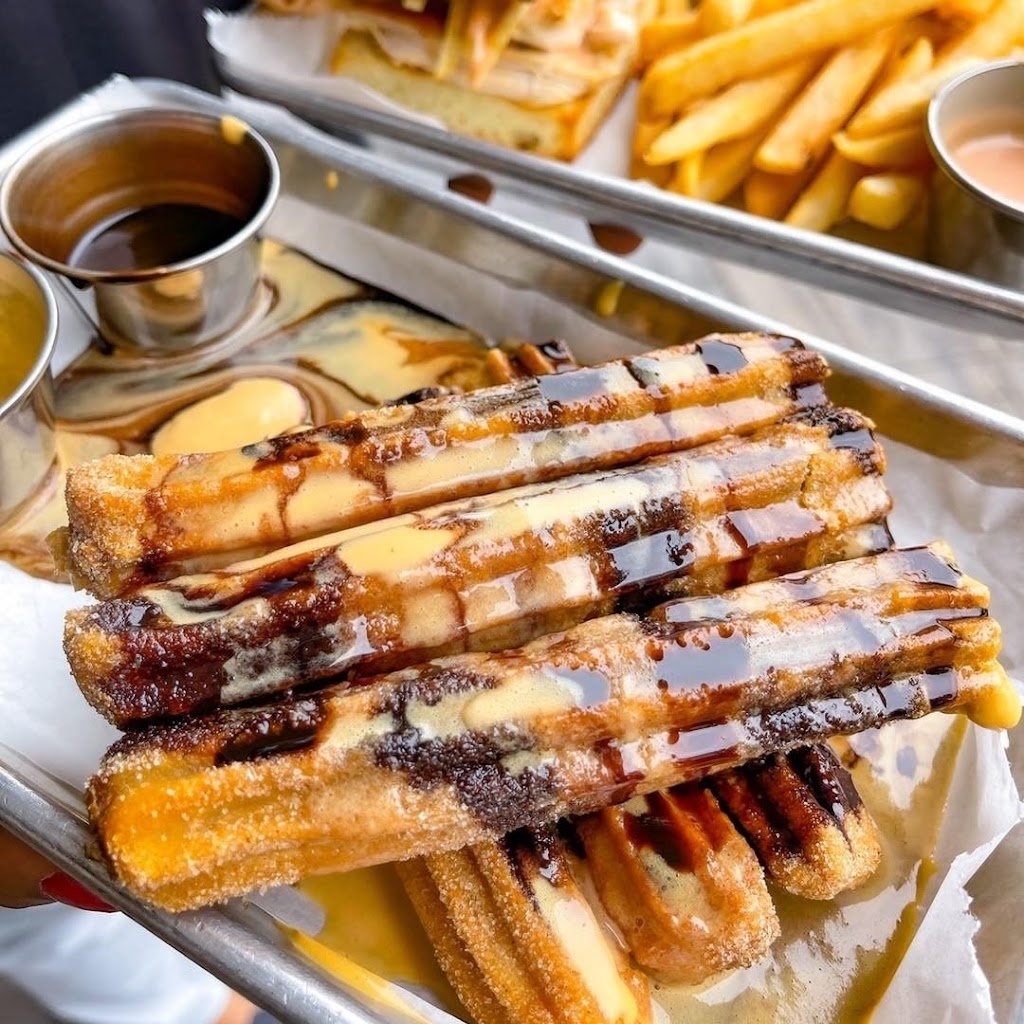 Chick Houz Humble | restaurant | 9522 N Sam Houston Pkwy E #2600, Humble, TX 77396, USA | 8326726953 OR +1 832-672-6953