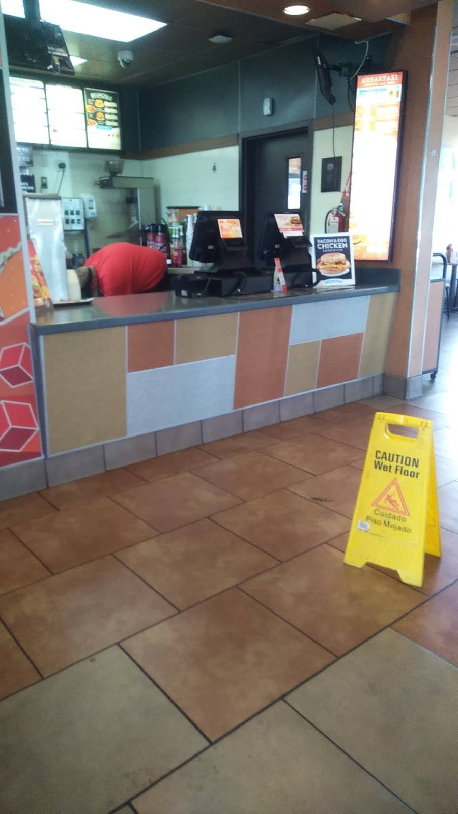 Jack in the Box | restaurant | 2106 Everett Ave, Everett, WA 98201, USA | 4252595283 OR +1 425-259-5283