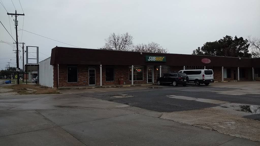 Subway | meal takeaway | 1502-5 Main St, Franklin, LA 70538, USA | 3378281610 OR +1 337-828-1610