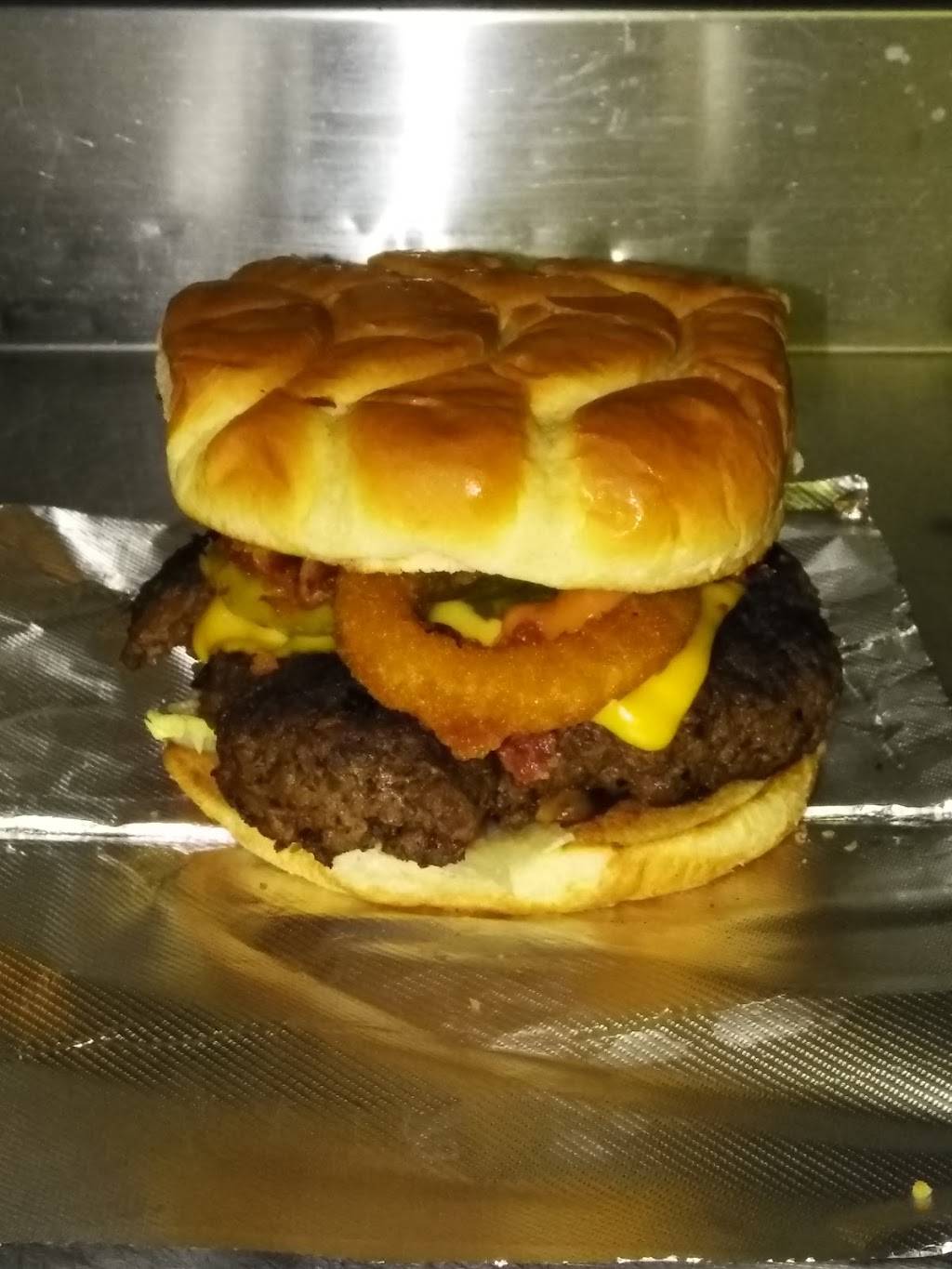 Burger World | restaurant | 105 N 42nd St, East St Louis, IL 62207, USA | 6186469060 OR +1 618-646-9060