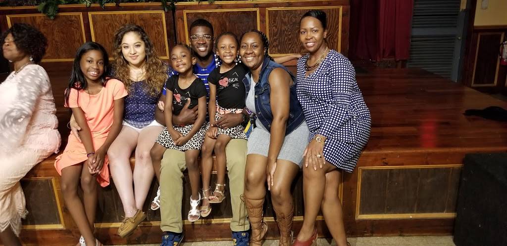 Quintons | restaurant | 116 W Main St, Ahoskie, NC 27910, USA | 2522090870 OR +1 252-209-0870