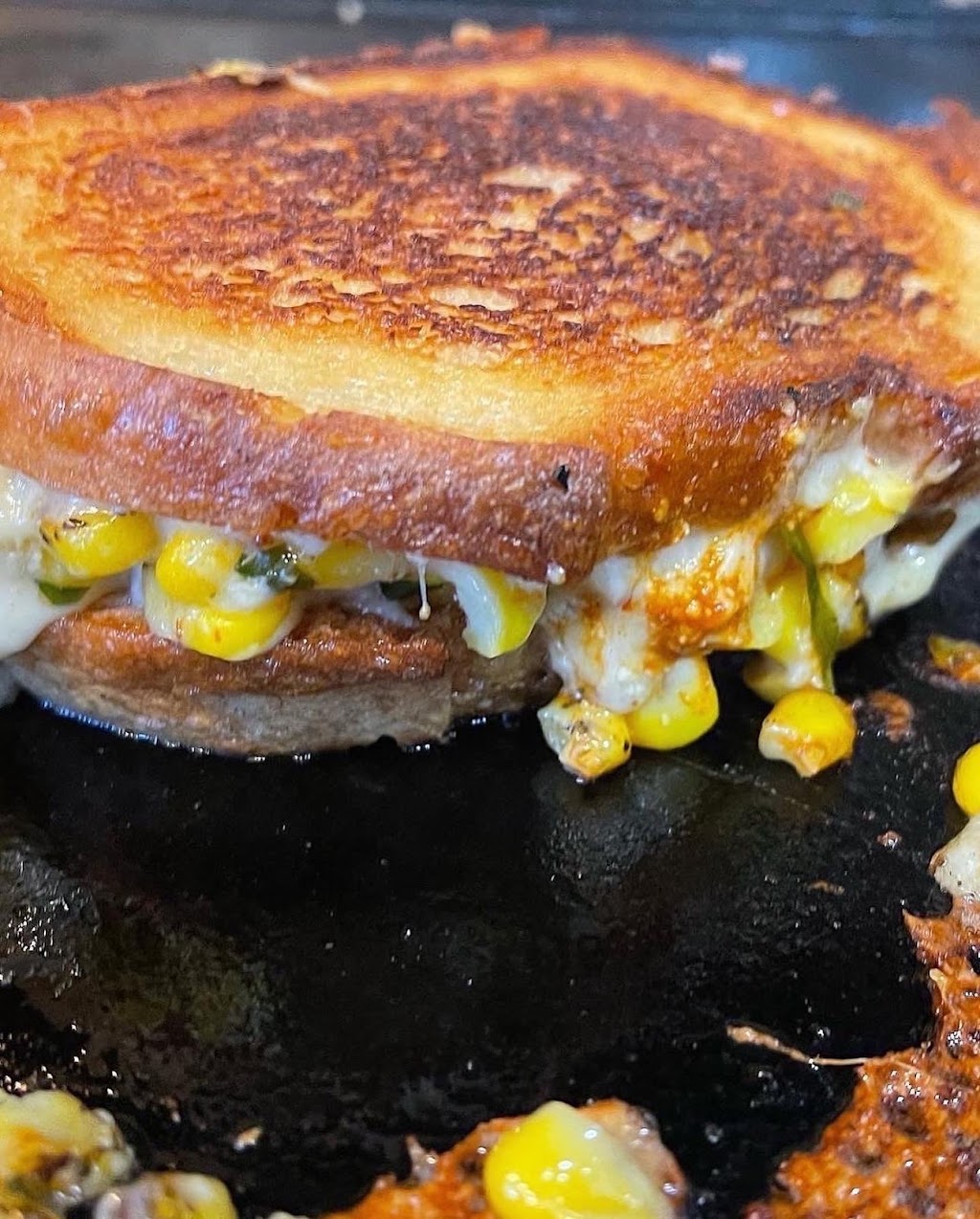SoCheesyGrilledCheeseTruck | restaurant | 135 E Florida Ave, Hemet, CA 92543, USA | 9515650406 OR +1 951-565-0406