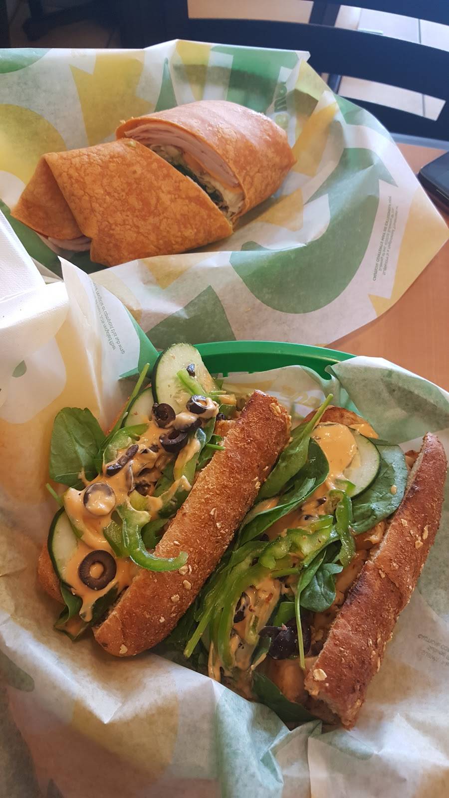 Subway | restaurant | 2689 Cochran St, Simi Valley, CA 93065, USA | 8055810406 OR +1 805-581-0406