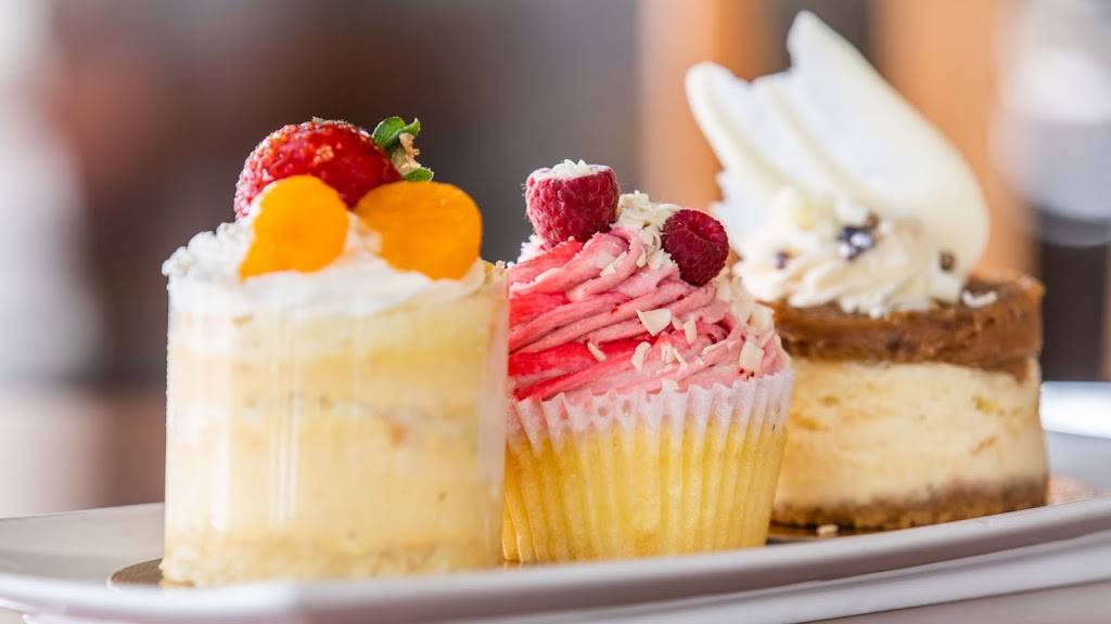 Petite Madeline Bakery | bakery | 223 N Coast Hwy, Oceanside, CA 92054, USA | 7602317300 OR +1 760-231-7300