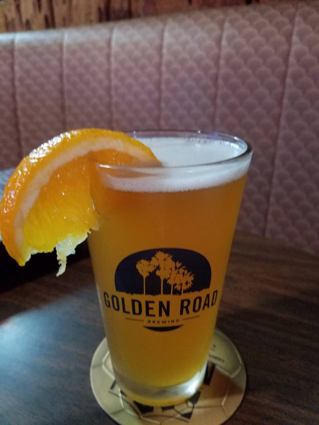 Bergies | restaurant | 16404 Delone St, Canyon Country, CA 91387, USA | 6612513133 OR +1 661-251-3133