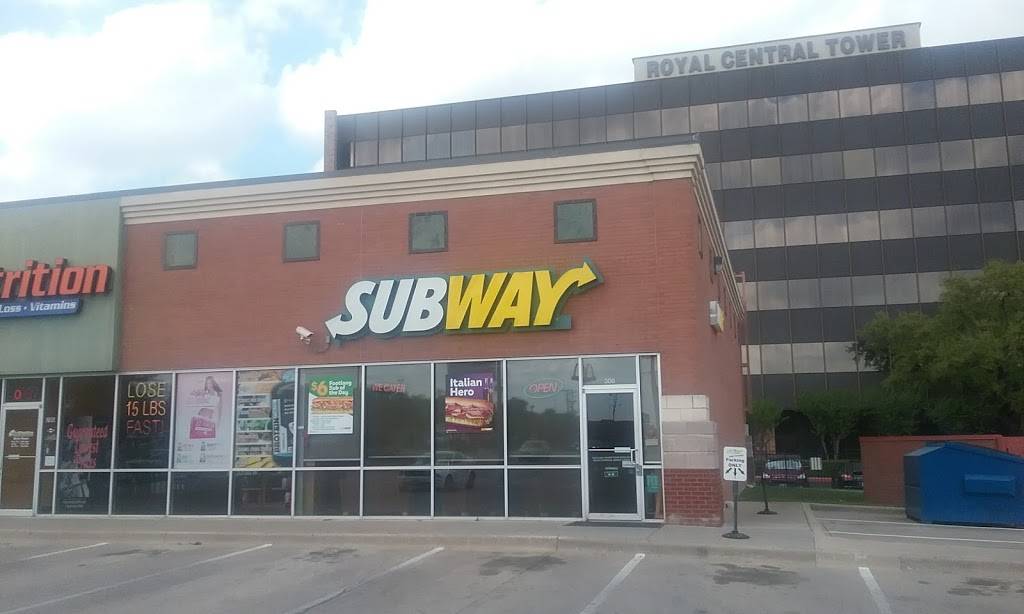 Subway | restaurant | 11260 N Central Expy, Dallas, TX 75243, USA | 2143611667 OR +1 214-361-1667