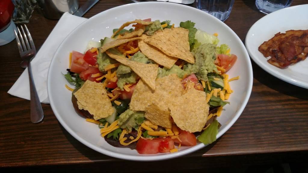 Georges | restaurant | 753 Coney Island Ave, Brooklyn, NY 11218, USA | 7184844971 OR +1 718-484-4971