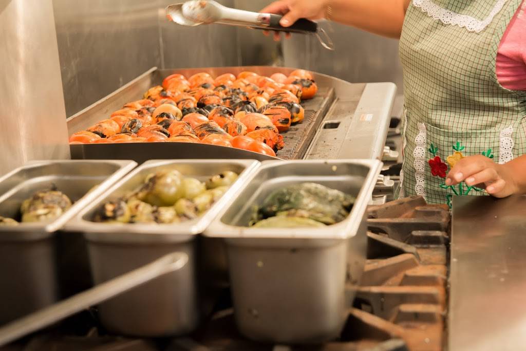 Abuelitas | restaurant | 6400 Midlothian Turnpike, Richmond, VA 23225, USA | 8049972602 OR +1 804-997-2602