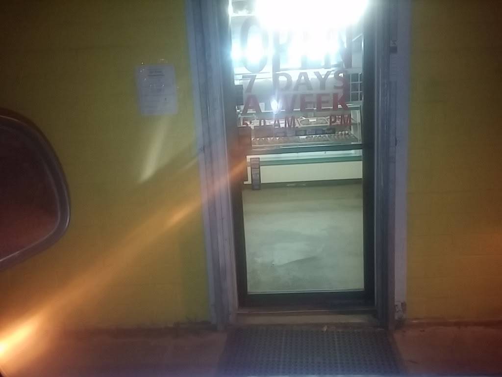 Deedee Donuts | restaurant | 300 E Main St, Zavalla, TX 75980, USA | 9368978056 OR +1 936-897-8056