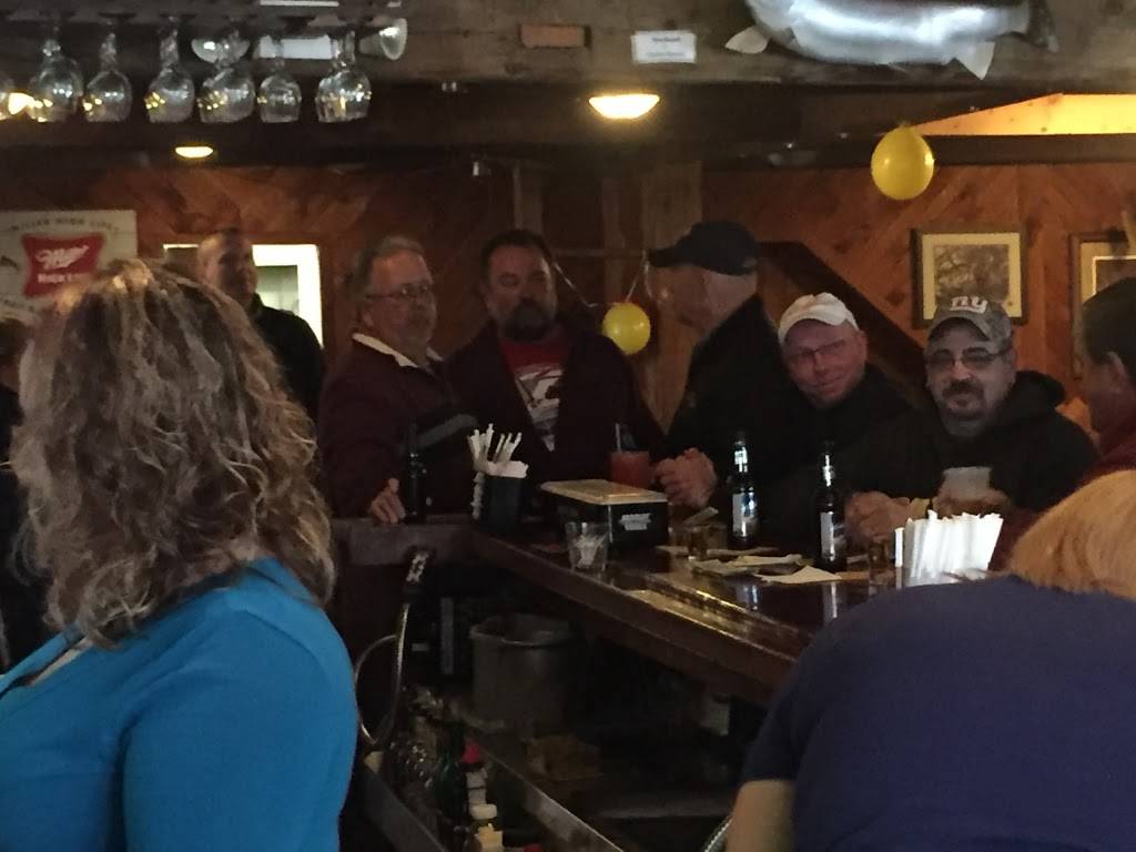 The Westview Lodge & Marina | restaurant | 13499 County Rte 123, Henderson Harbor, NY 13651, USA | 3159385285 OR +1 315-938-5285