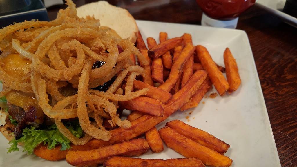 The Greene Turtle Sports Bar & Grille | restaurant | 3213 Solomons Island Rd Suite A, Edgewater, MD 21037, USA | 4109561144 OR +1 410-956-1144