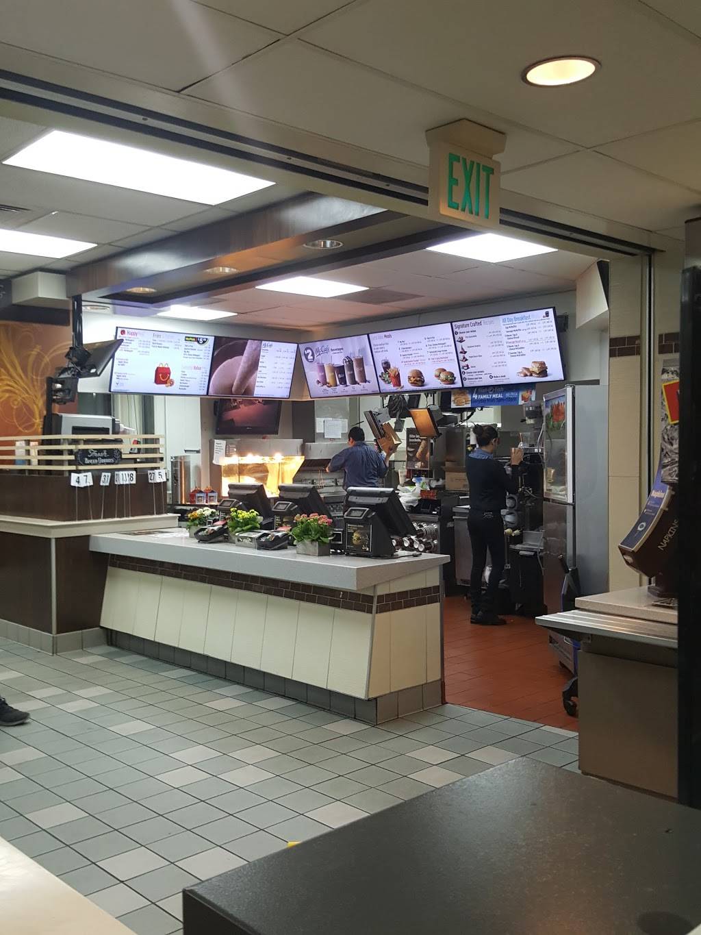 McDonalds | cafe | 860 S Indian Hill Blvd, Claremont, CA 91711, USA | 9094824996 OR +1 909-482-4996