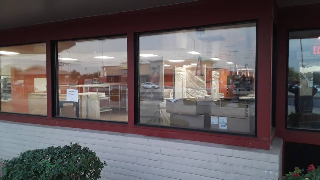 Jack in the Box | restaurant | 1945 W Main St, Mesa, AZ 85201, USA | 4807337997 OR +1 480-733-7997