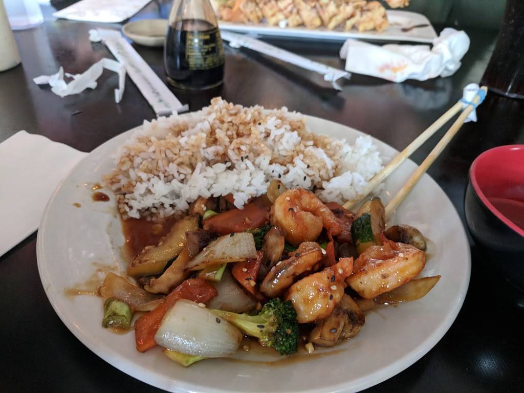 Aki Sushi | restaurant | 303 SE 17th St, Ocala, FL 34471, USA | 3523693388 OR +1 352-369-3388