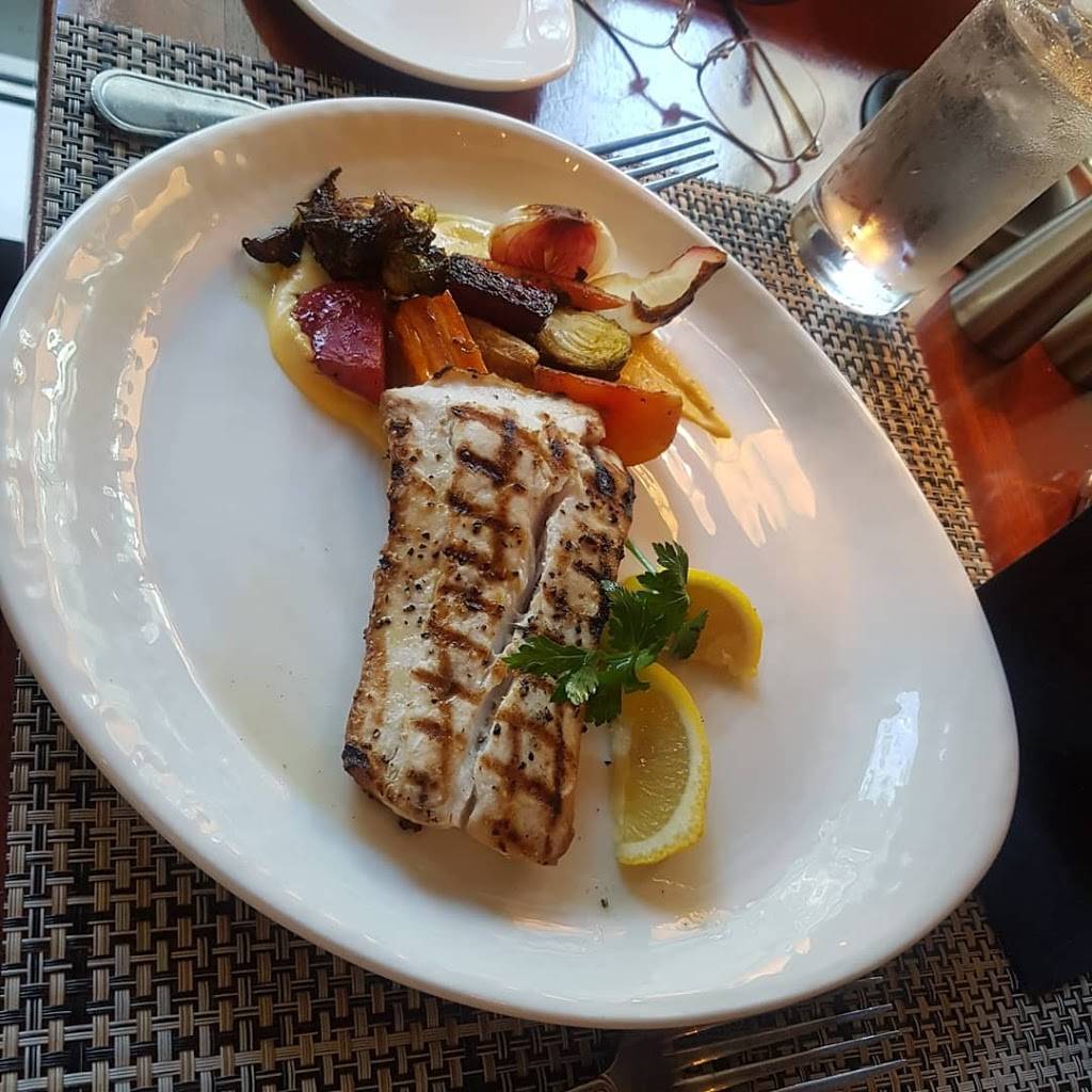 McCormick & Schmicks Seafood & Steaks | restaurant | 200 S Tryon St, Charlotte, NC 28202, USA | 7043770201 OR +1 704-377-0201