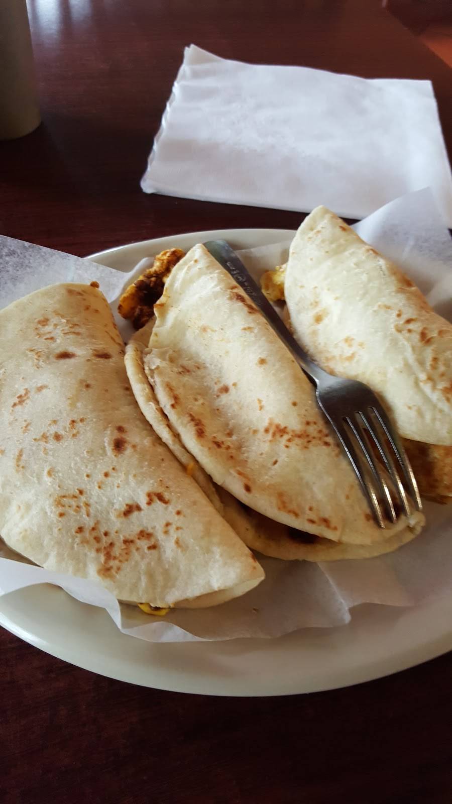 La Michelada Grill | restaurant | 2623 Rockgate Dr, San Antonio, TX 78227, USA | 2106734444 OR +1 210-673-4444