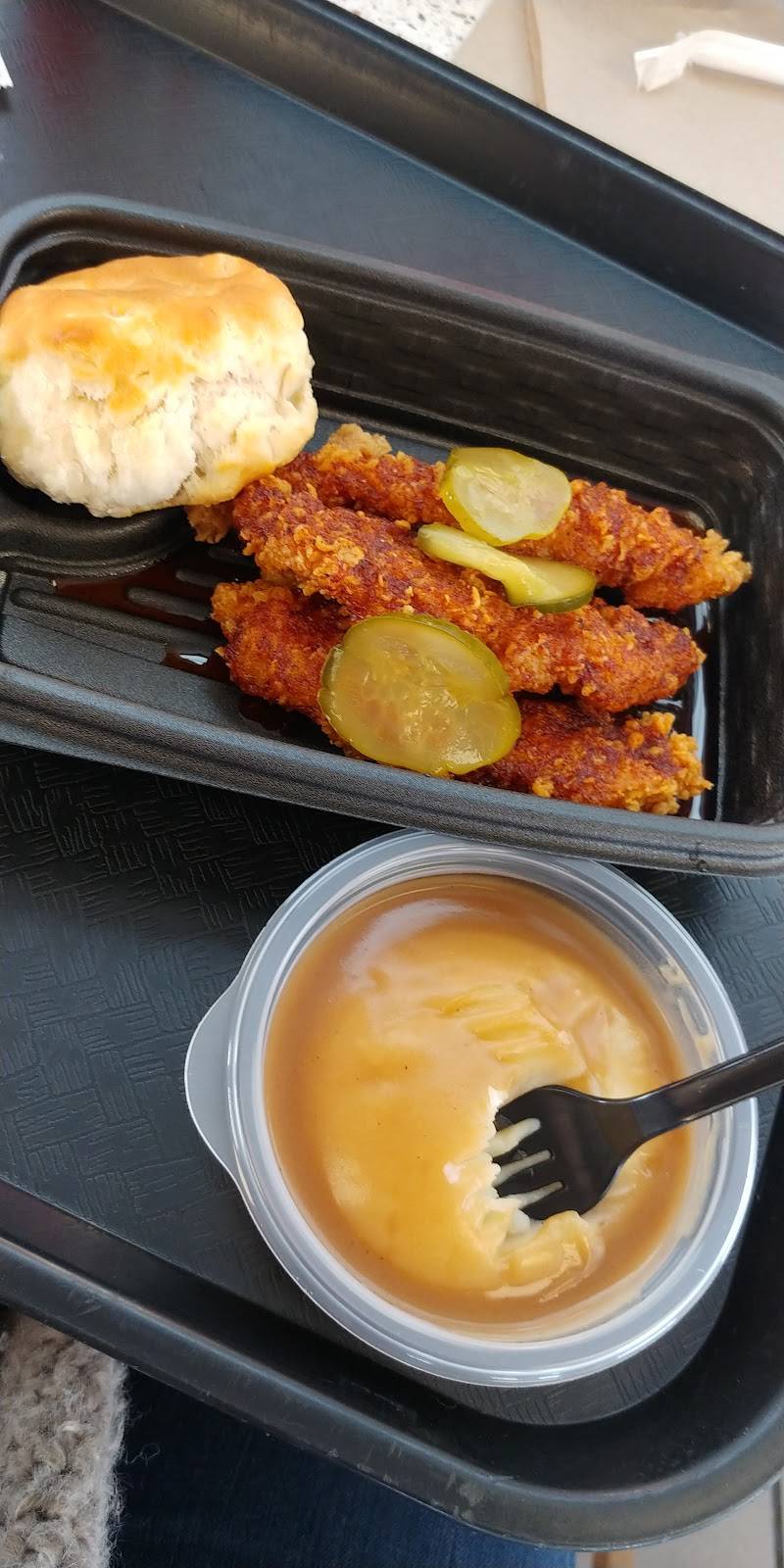 KFC | restaurant | 430 S Broadway Blvd, Salina, KS 67401, USA | 7858250322 OR +1 785-825-0322