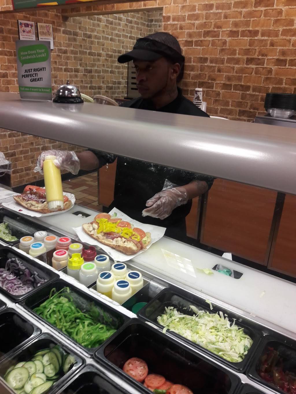 Subway | restaurant | Oak Hill Shopping Center, 3135 Mechanicsville Turnpike, Richmond, VA 23223, USA | 8046437514 OR +1 804-643-7514