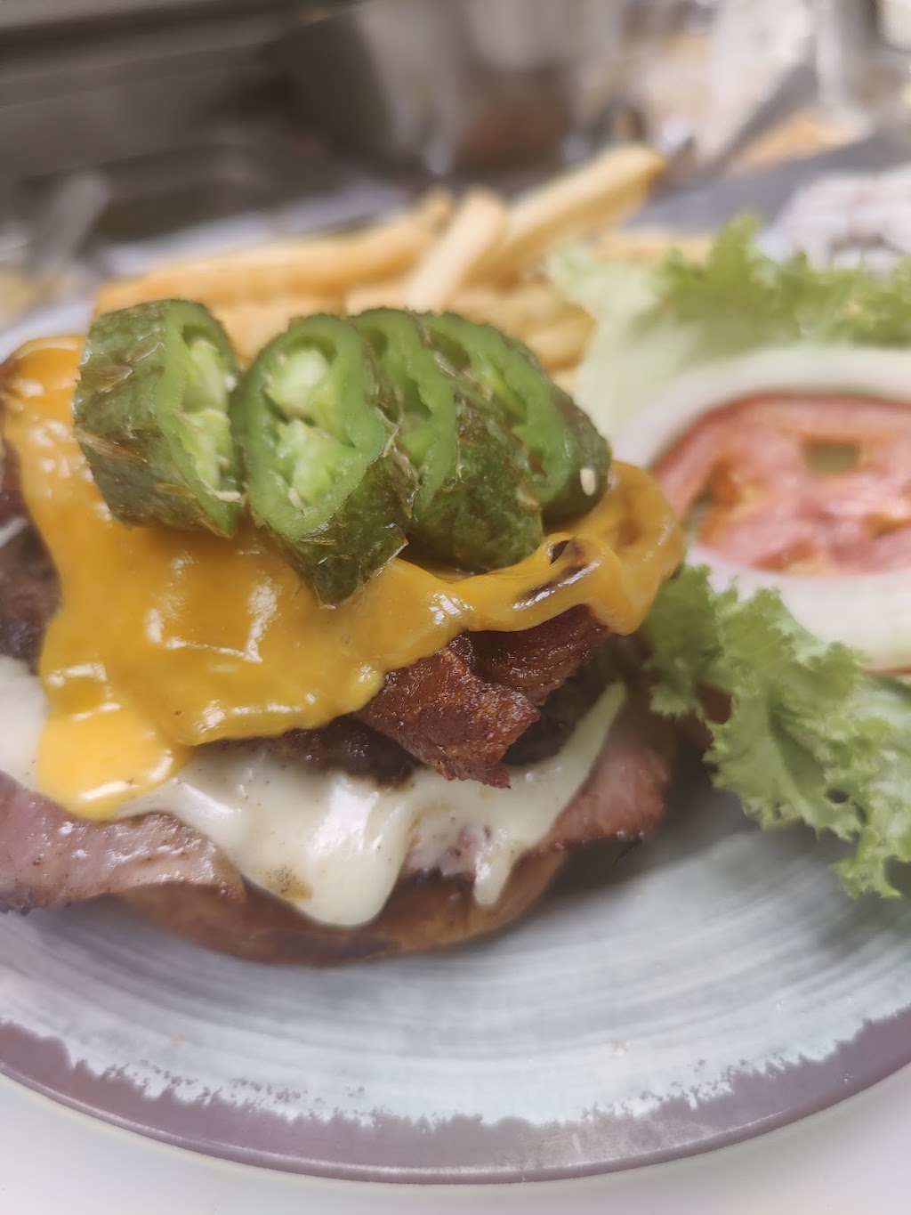 Zanes Tavern Willits | restaurant | 190 Robinson St, Basalt, CO 81621, USA | 9702792135 OR +1 970-279-2135