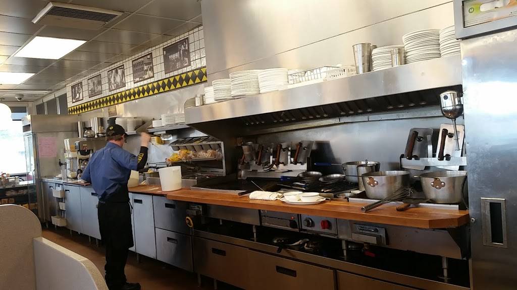 Waffle House | meal takeaway | 750 S Main St, Lumberton, TX 77657, USA | 4097553828 OR +1 409-755-3828