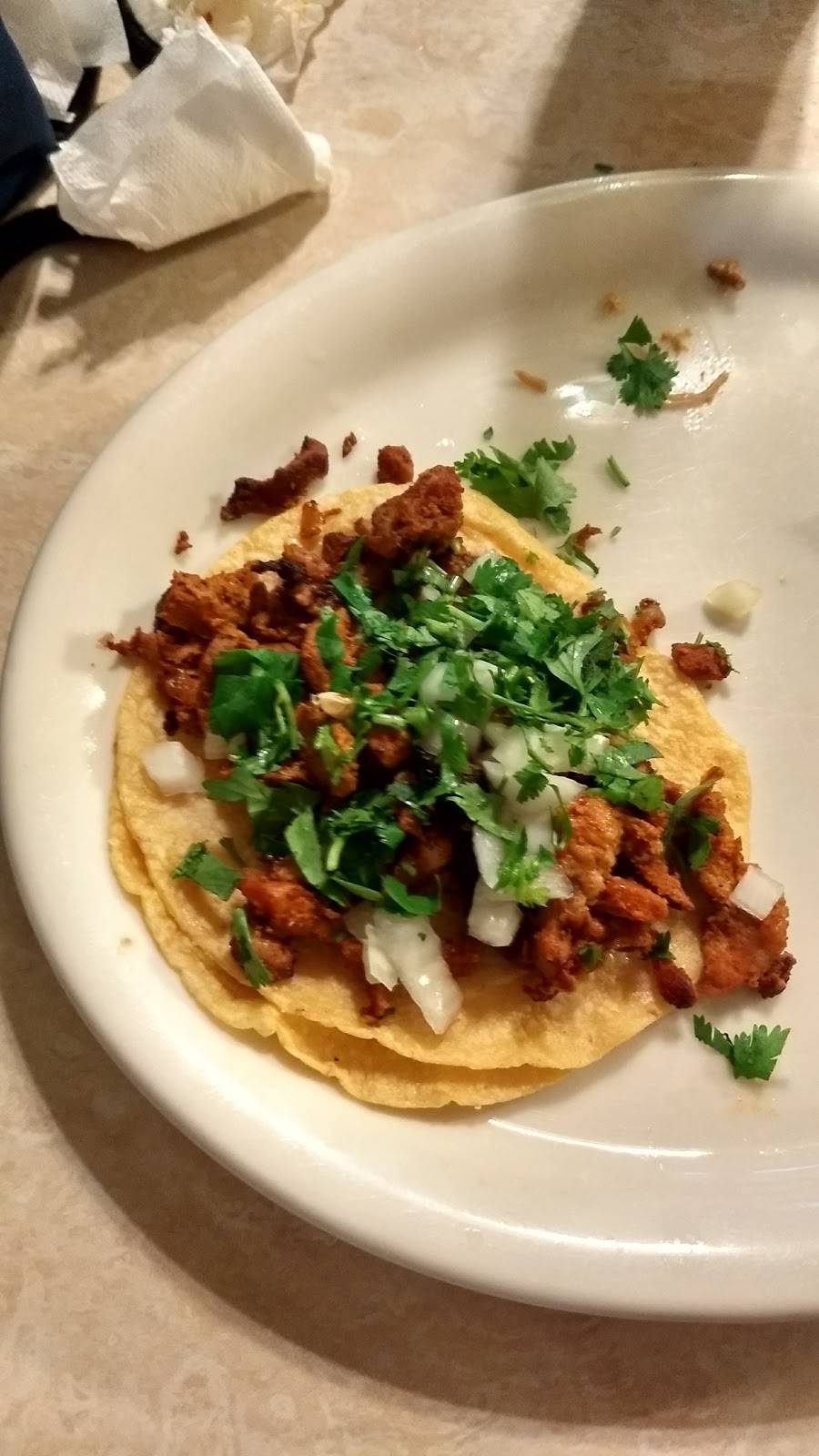 Tlaquepaque Restaurant | restaurant | 120 S Mill St, Santa Paula, CA 93060, USA | 8059335535 OR +1 805-933-5535