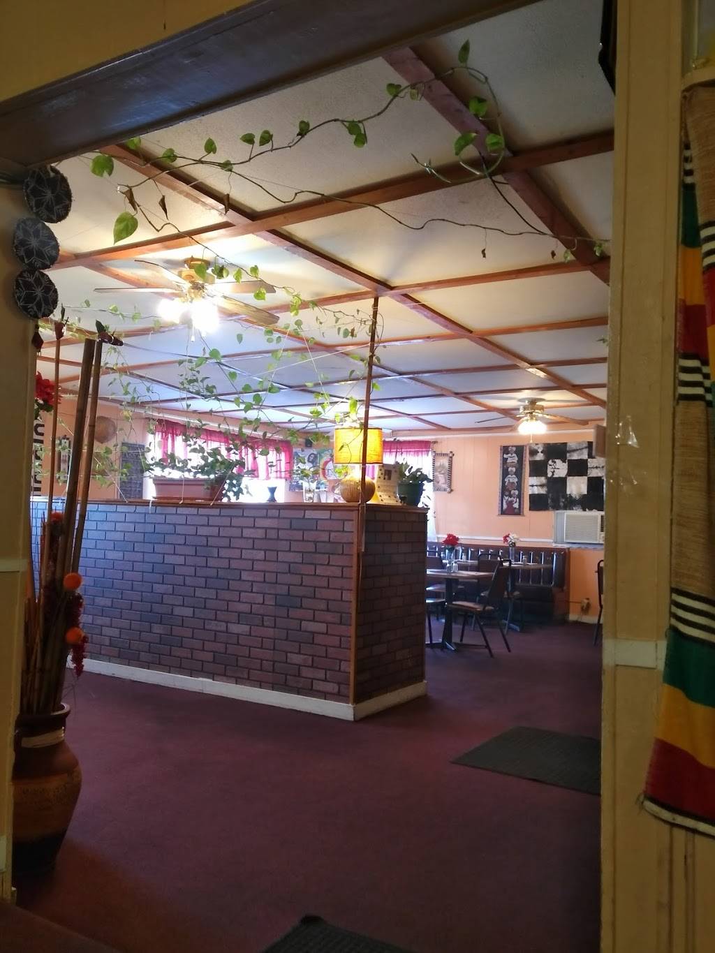 Gojo Ethiopian Cafe and Restaurant | restaurant | 415 W Thompson Ln, Nashville, TN 37211, USA | 6153320710 OR +1 615-332-0710