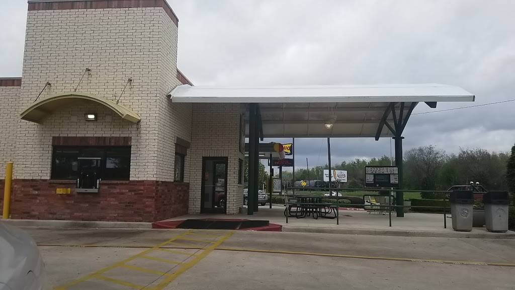 Sonic Drive-In | restaurant | 3110 Martin Luther King Rd, Beaumont, TX 77705, USA | 4098321079 OR +1 409-832-1079