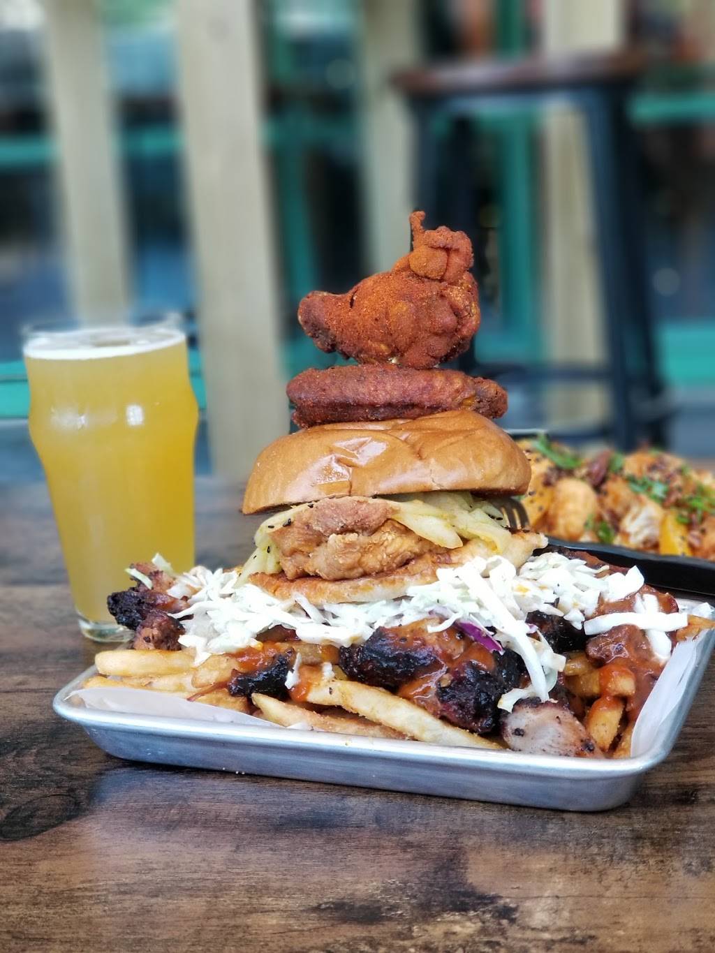 Pitch 25 | restaurant | 2120 Walker St, Houston, TX 77003, USA | 7138148157 OR +1 713-814-8157