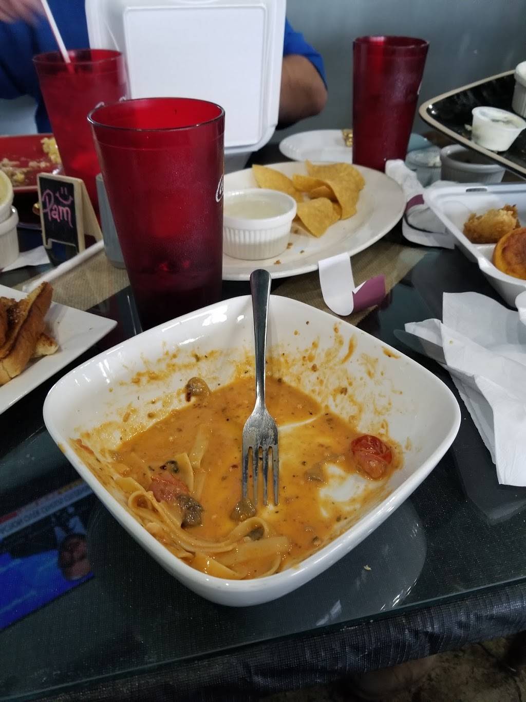 Lolas on the River | restaurant | 1504 Rainbow Dr B, Gadsden, AL 35901, USA | 2564674109 OR +1 256-467-4109