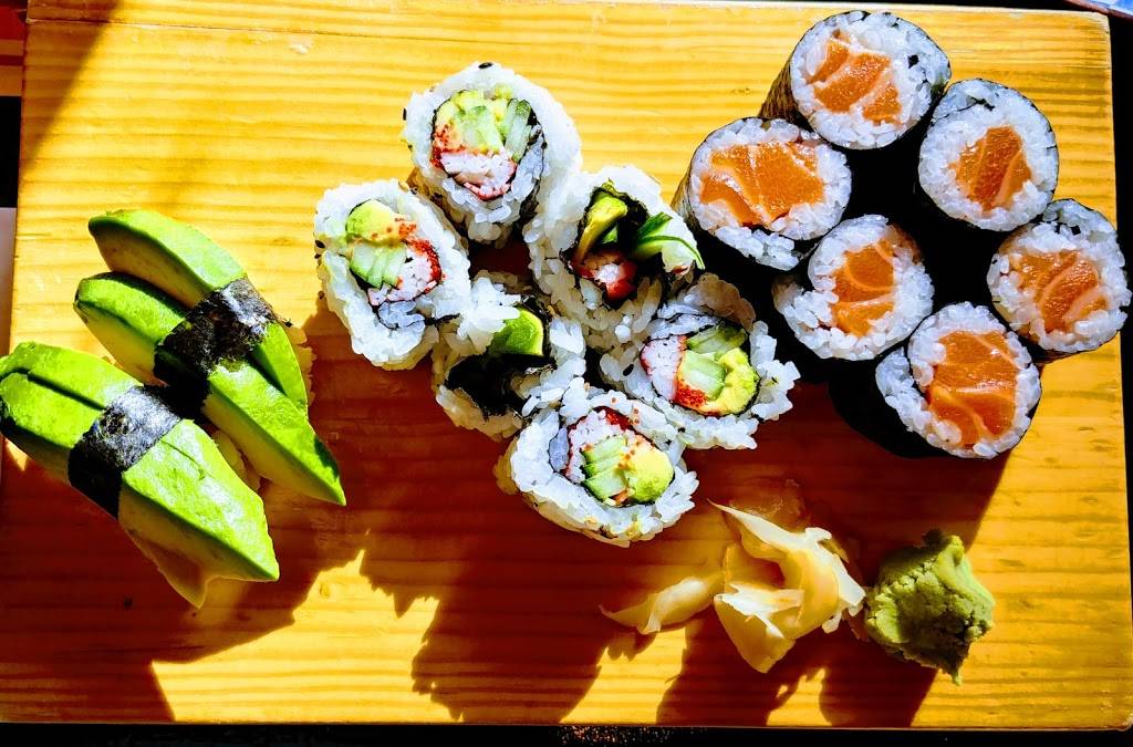 Tokyo Sushi | restaurant | 901 Yonge St, Toronto, ON M4W 2H2, Canada | 4165166168 OR +1 416-516-6168