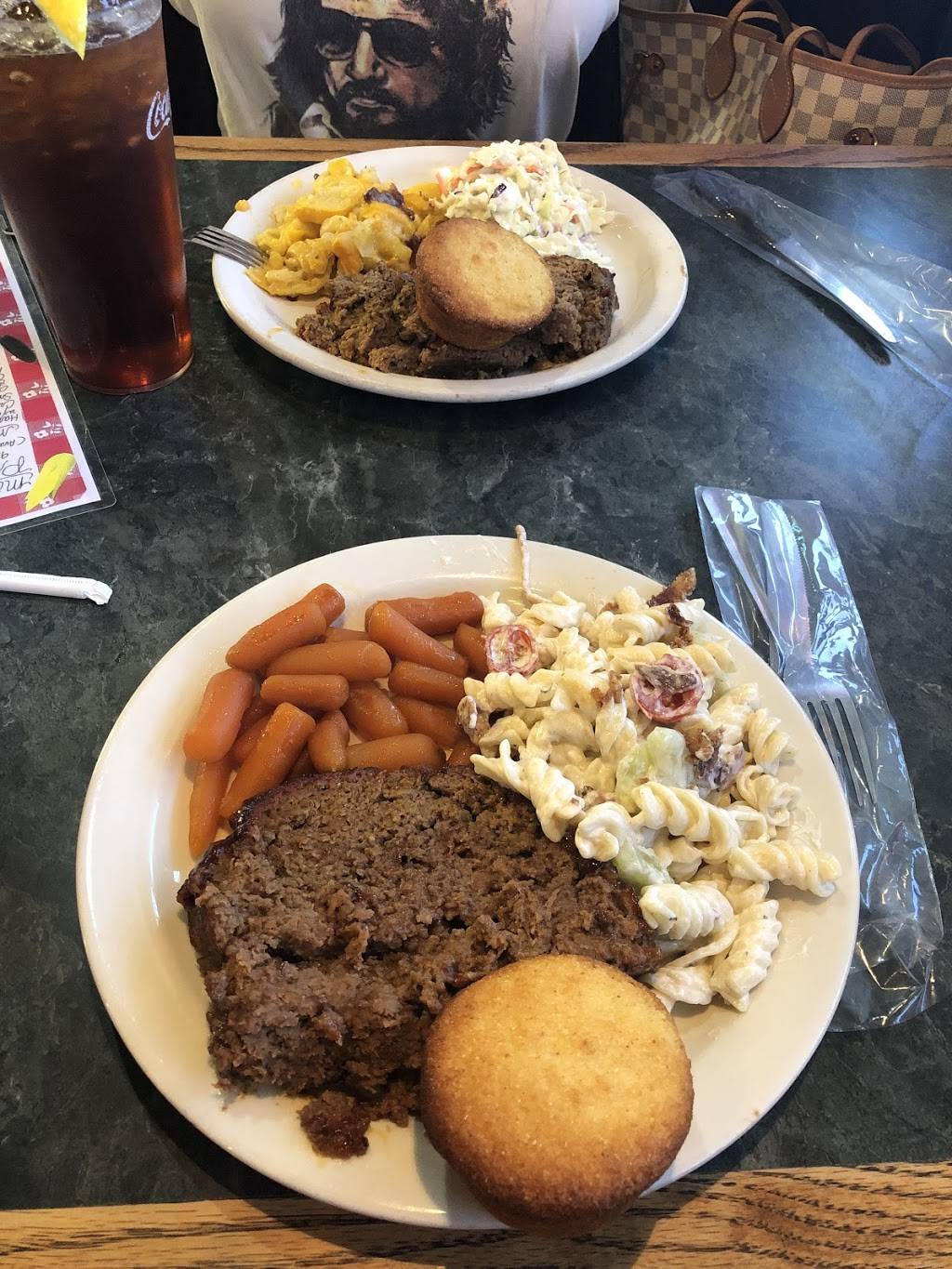 Praters Bar-B-Que & Catering | restaurant | 620 Woodbury Hwy, Manchester, TN 37355, USA | 9319545377 OR +1 931-954-5377