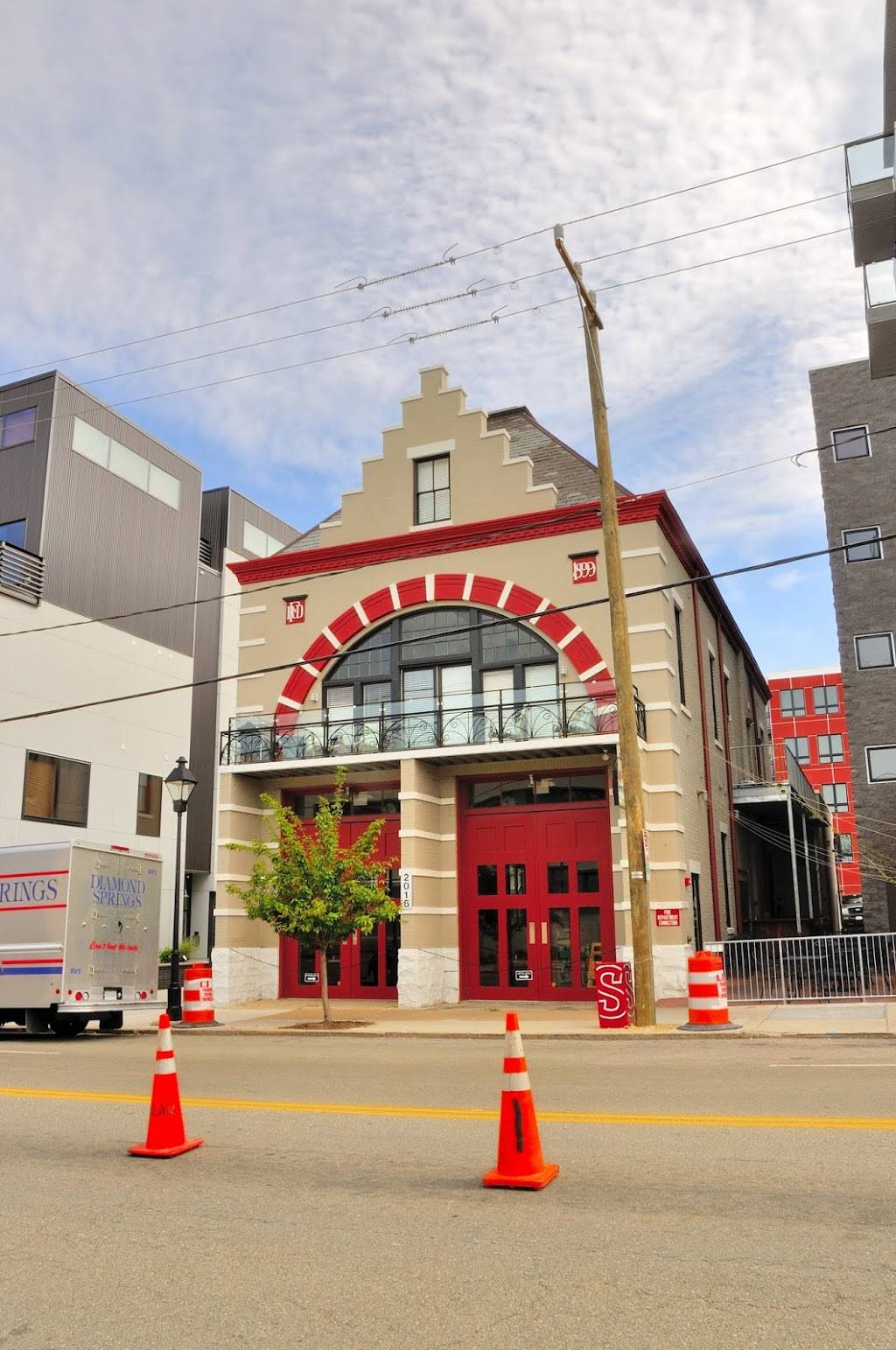 Station 2 | restaurant | 2016 E Main St, Richmond, VA 23223, USA | 8042494702 OR +1 804-249-4702