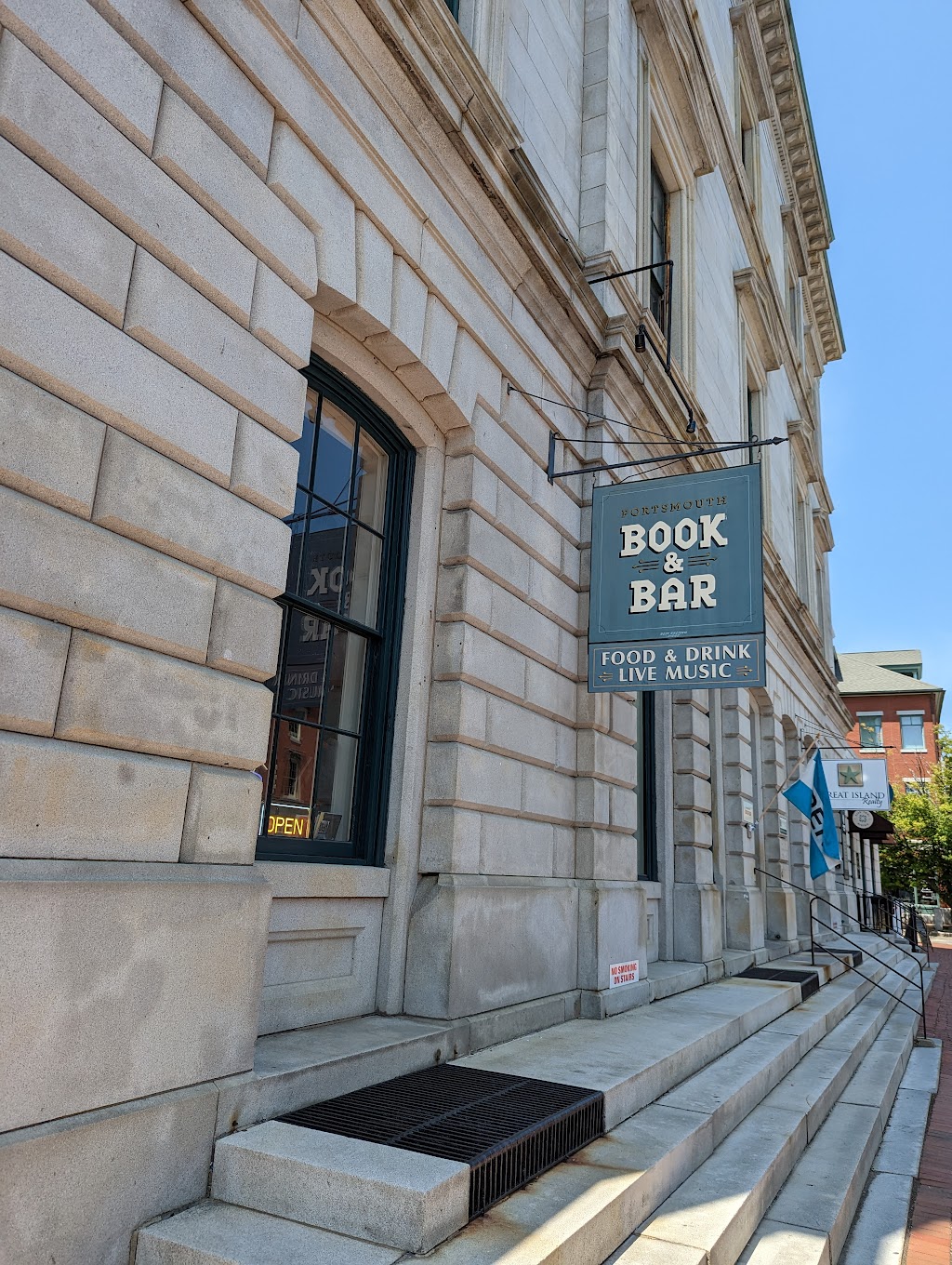 Portsmouth Book & Bar | restaurant | 40 Pleasant St, Portsmouth, NH 03801, USA | 6034279197 OR +1 603-427-9197