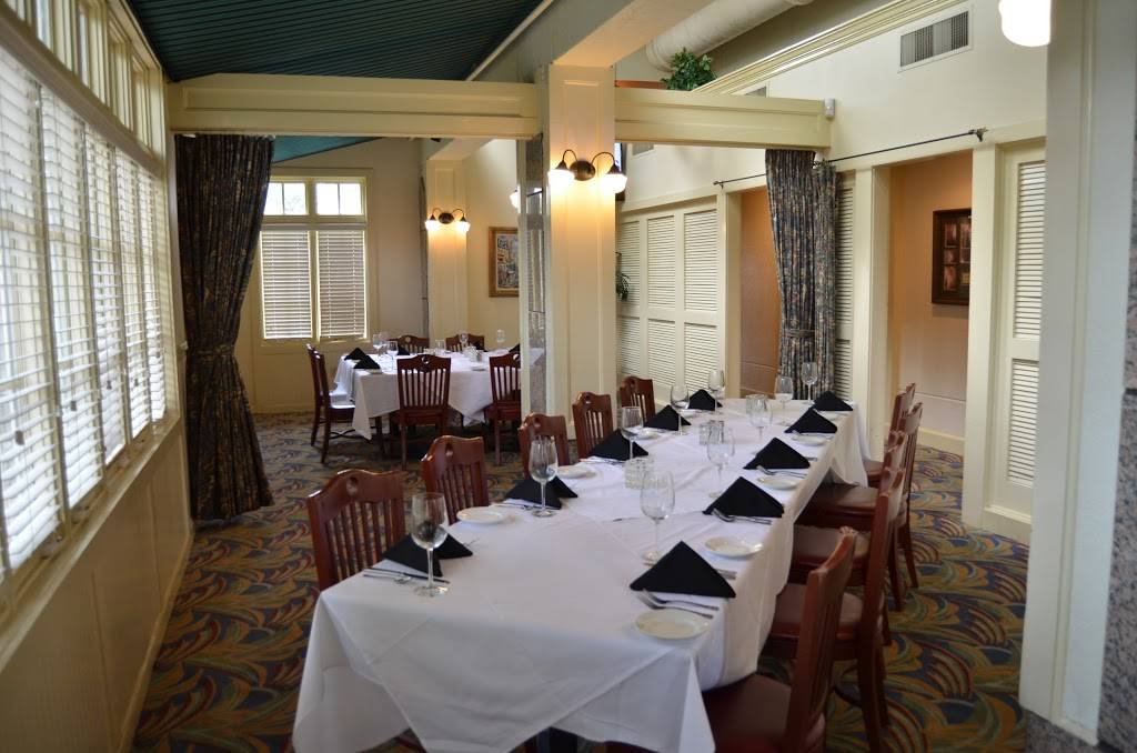 Owen Brennans | restaurant | 6150 Poplar Ave #150, Memphis, TN 38119, USA | 9017610990 OR +1 901-761-0990